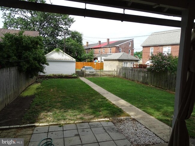 Building Photo - 108 Commerce St