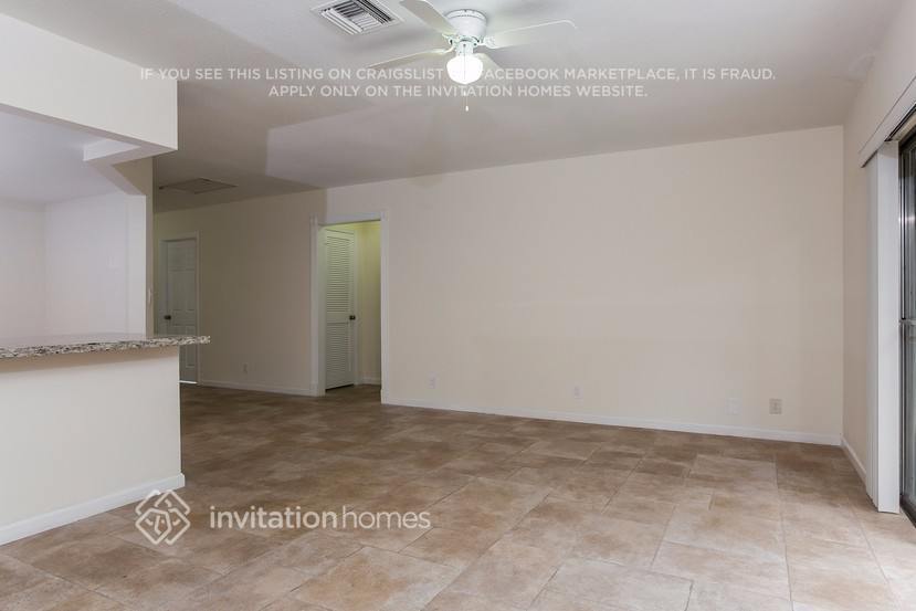 Building Photo - 228 NE 25th St