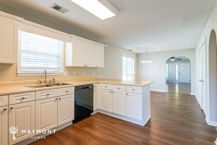 Building Photo - 376 Walker Way