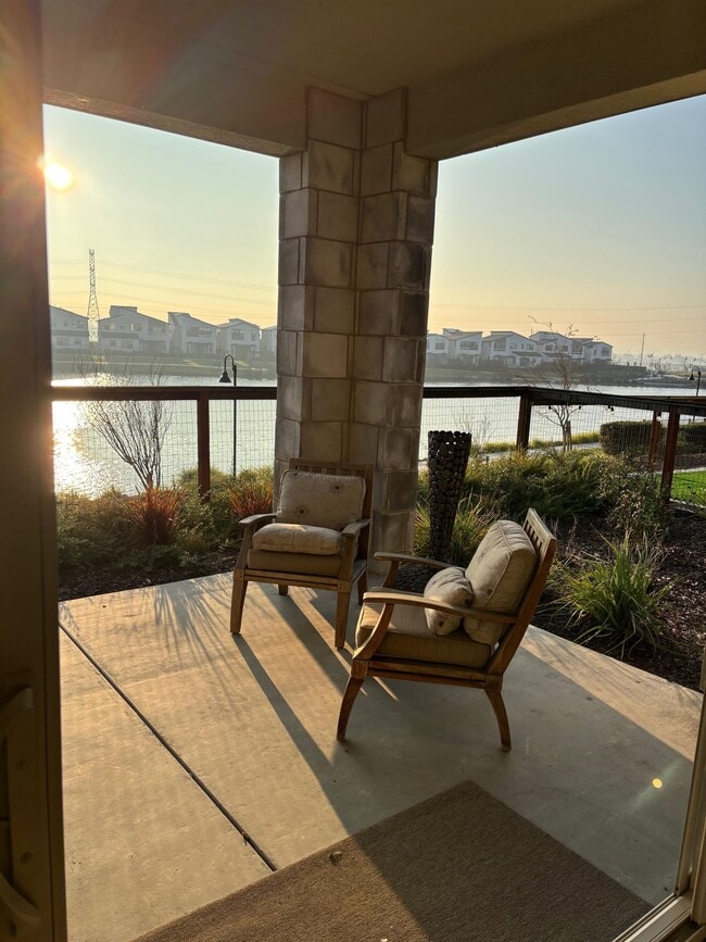 Building Photo - 2282 Solace Vis