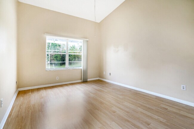 Building Photo - 10567 Paso Fino Dr