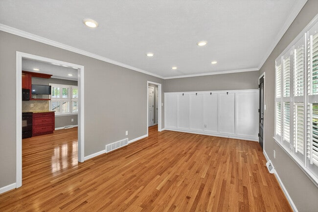 Building Photo - 433 Potomac Dr