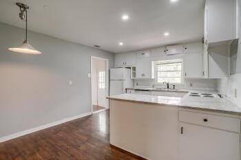Building Photo - 4809 Lowell Ln
