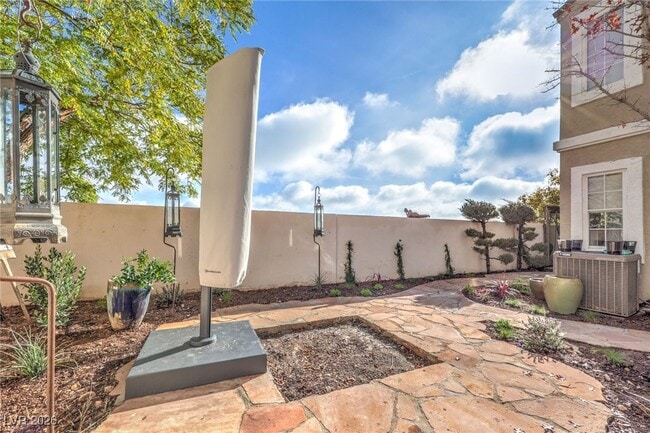 Building Photo - 952 Coatbridge St