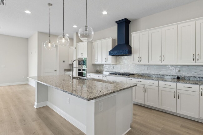 Building Photo - 401 Marquesa Cir