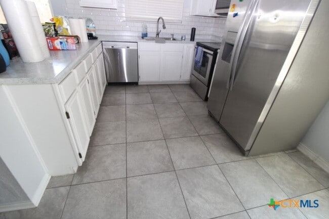 Building Photo - 2702 Cactus Dr