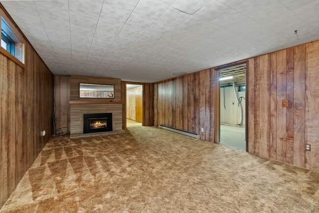 Building Photo - 14715 E 14th Ave