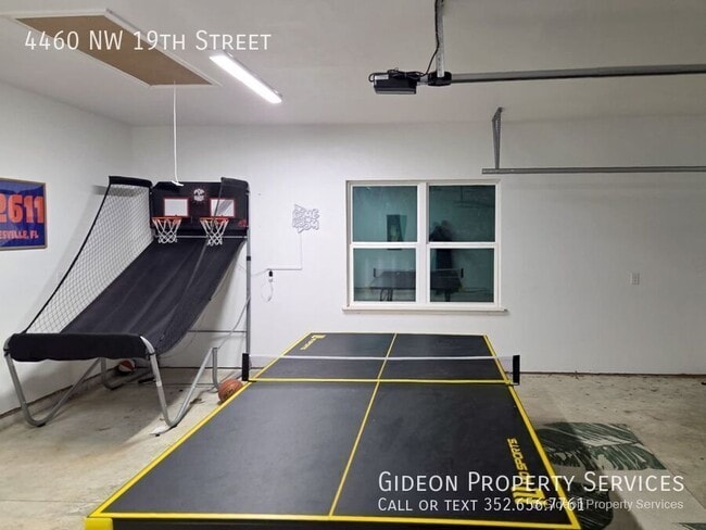 Building Photo - 4460 NW 19th St