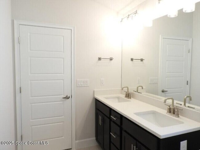 Building Photo - 1126 Kylar Dr NW