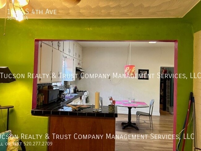 Building Photo - 1036 S 4th Ave