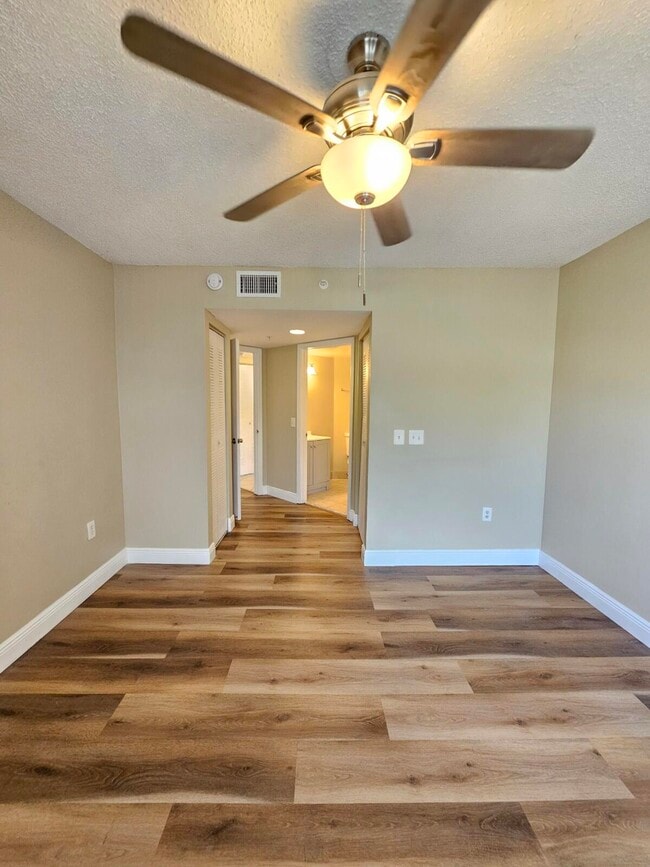 Building Photo - 4191 N Haverhill Rd