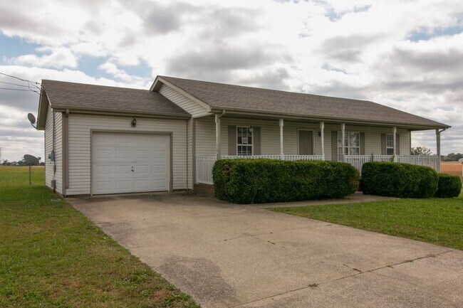 Primary Photo - 110 Pepper Ct