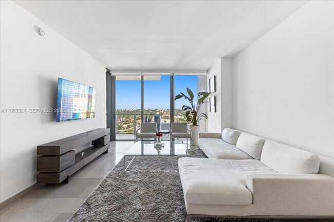 Building Photo - 88 SW 7th St