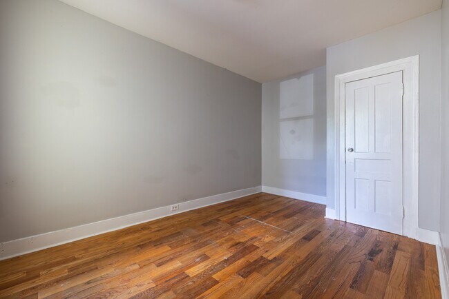 Building Photo - 221 Coleman St