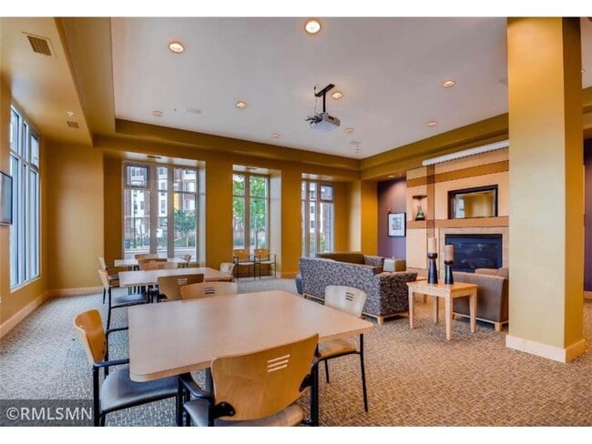 Building Photo - 7600 Lyndale Ave S