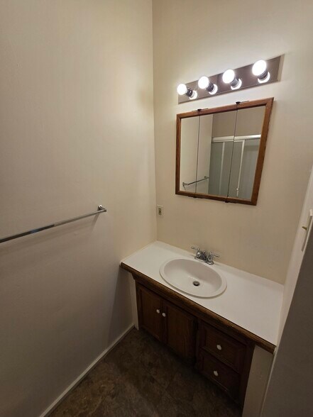 Building Photo - 43 Birdsall St