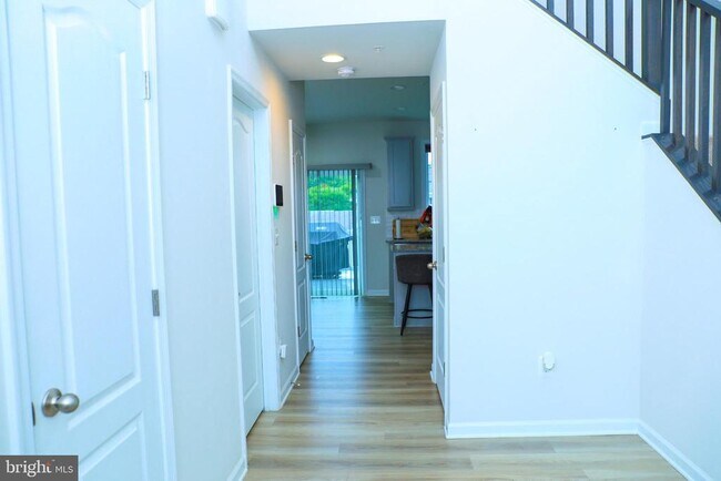 Building Photo - 11801 Asbury Dr