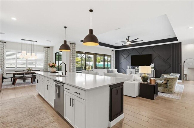 Building Photo - 15917 Tradewind Ter