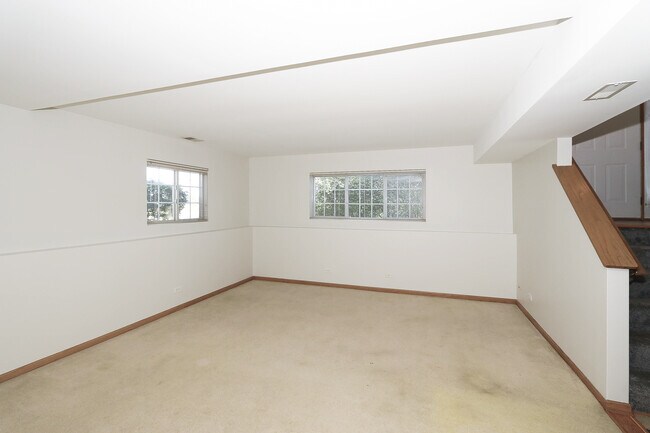 Building Photo - 2232 Dawson Ln