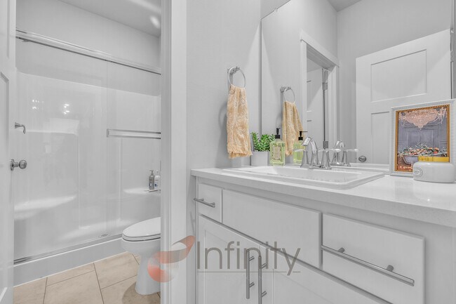 Building Photo - 8943 SW Vermillion Dr