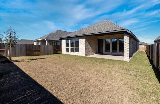 Building Photo - 5034 Morrison Dr