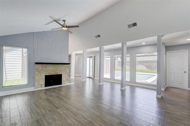 Building Photo - 4535 Turf Valley Dr