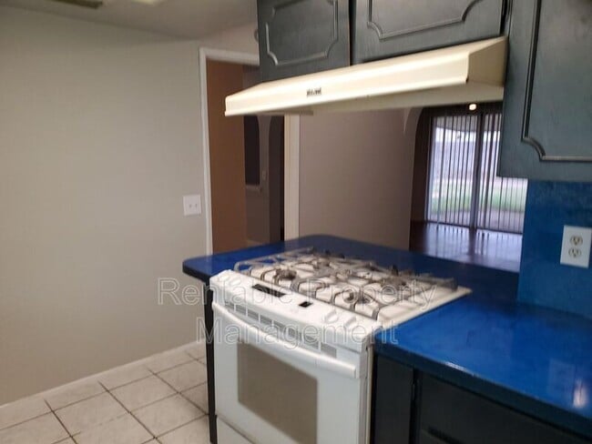 Building Photo - 3017 Abston Dr