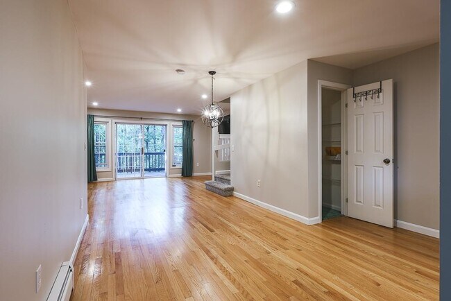 Building Photo - 1465 Hooksett Rd