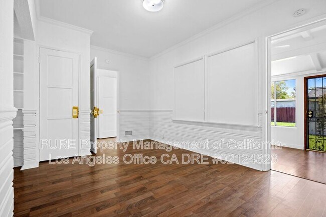 Building Photo - 1534 S Hayworth Ave