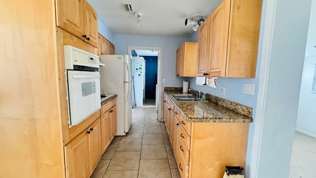 Building Photo - 347 Flagler Blvd