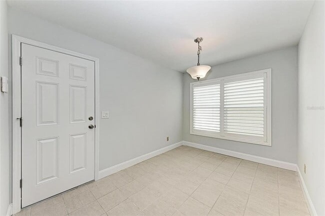 Building Photo - 2927 W Gandy Blvd