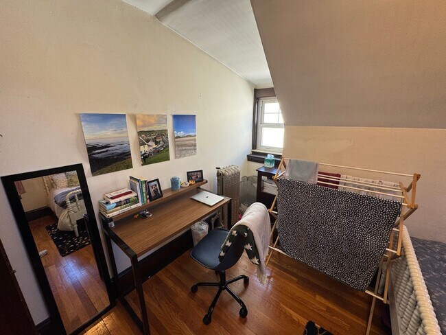 Building Photo - 211-213 Holland Street