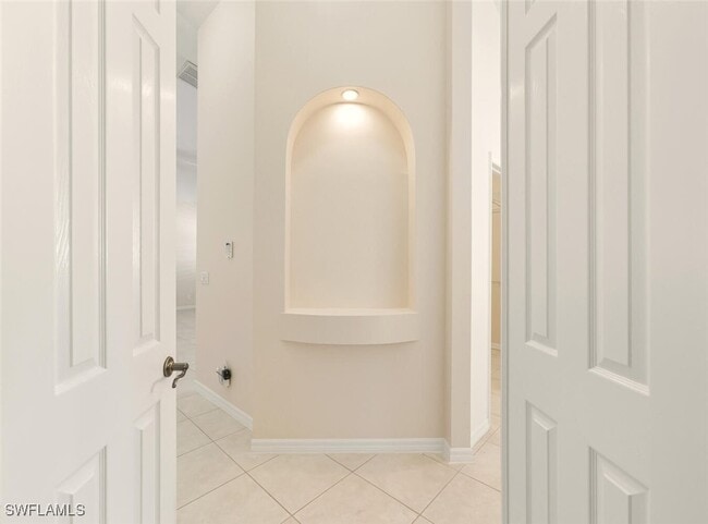 Building Photo - 366 Burnt Pine Dr