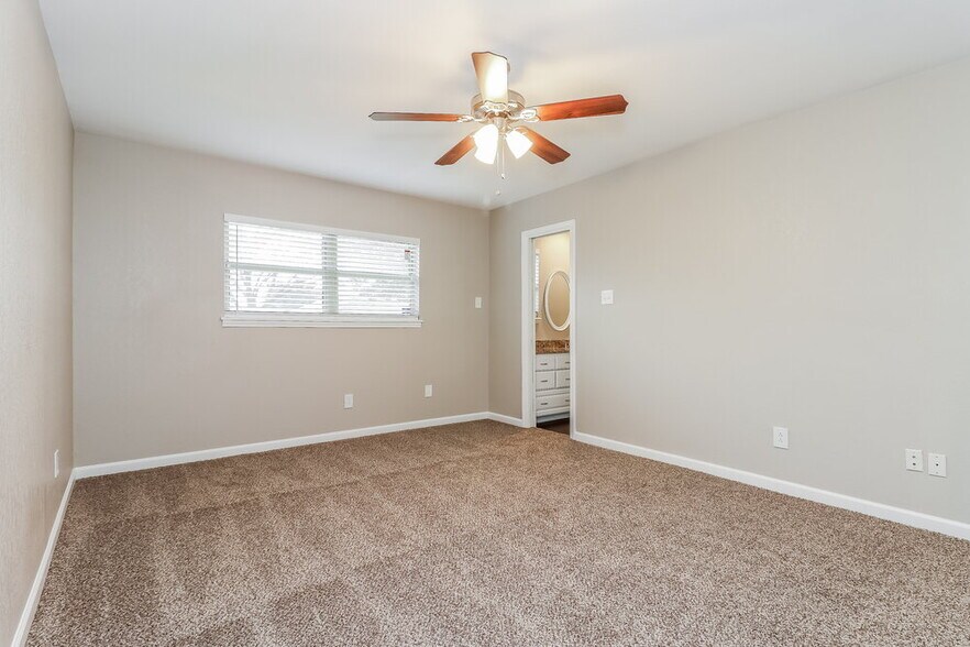 Building Photo - 3924 Windflower Ln