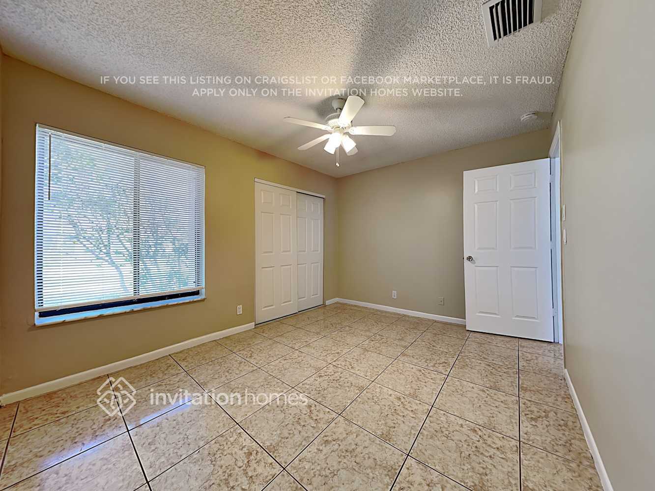 Building Photo - 330 Apache Ln