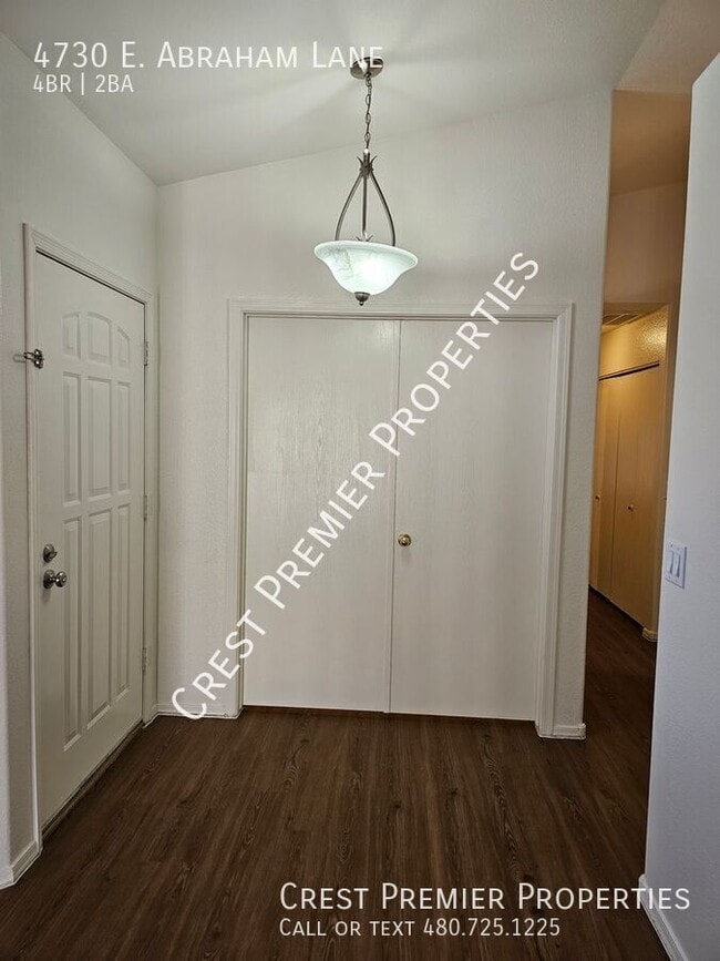 Building Photo - 4730 E Abraham Ln