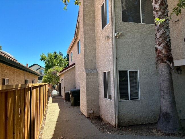 Building Photo - 5021 Chaparral Ct