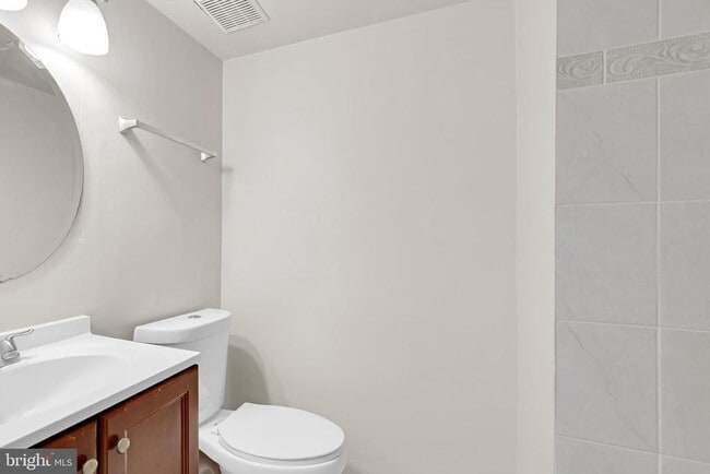 Building Photo - 5547 Cabat Lake Ct