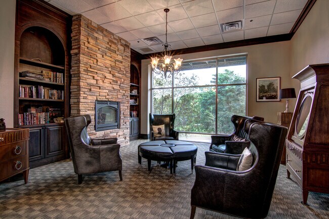 Building Photo - 401 Pinnacle Way