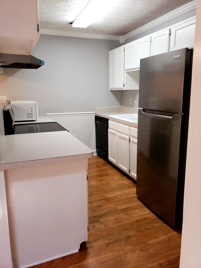 Building Photo - 8734 Lantern Lite Pkwy