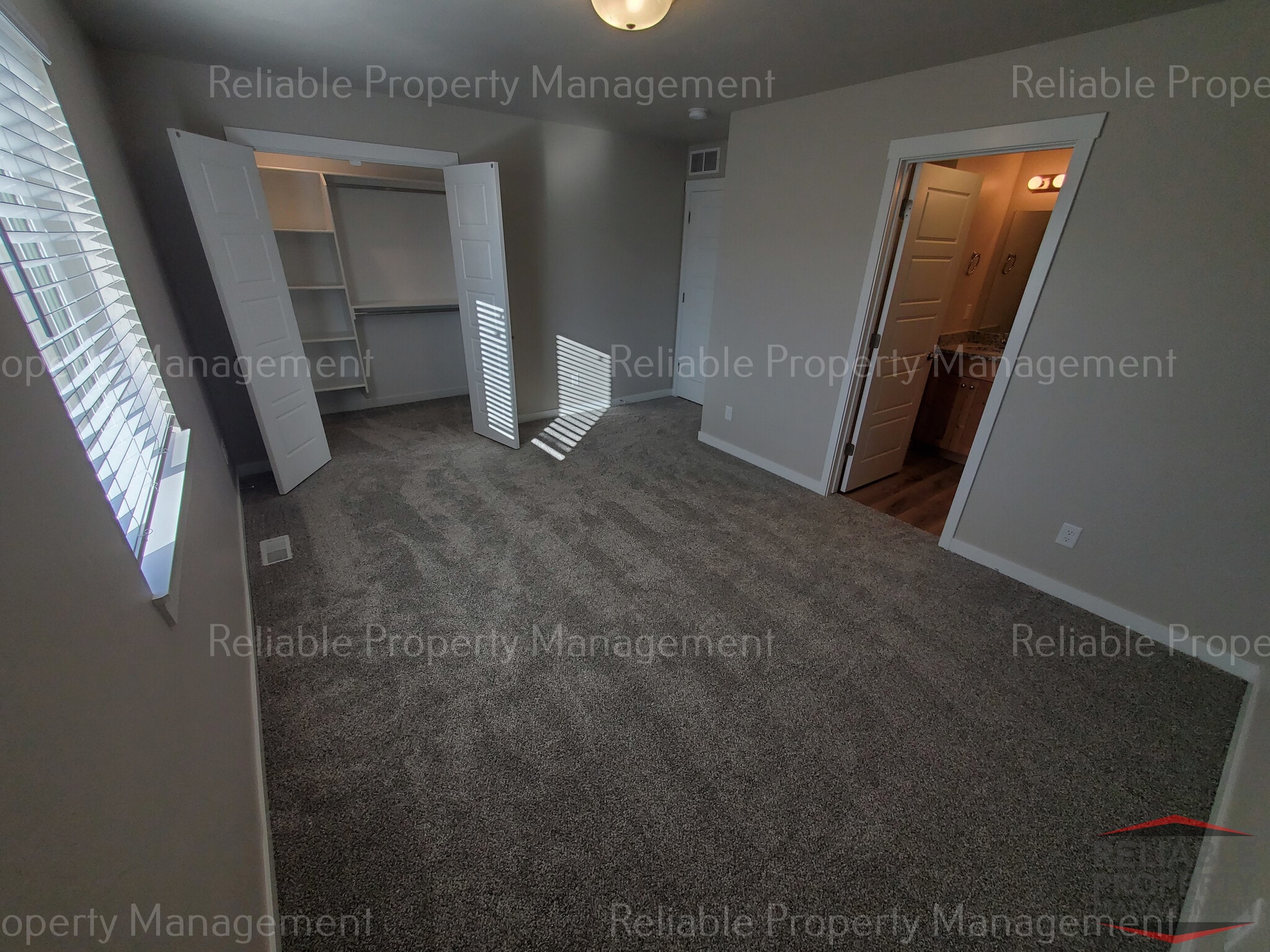 Building Photo - 2015 Lawrence Ln