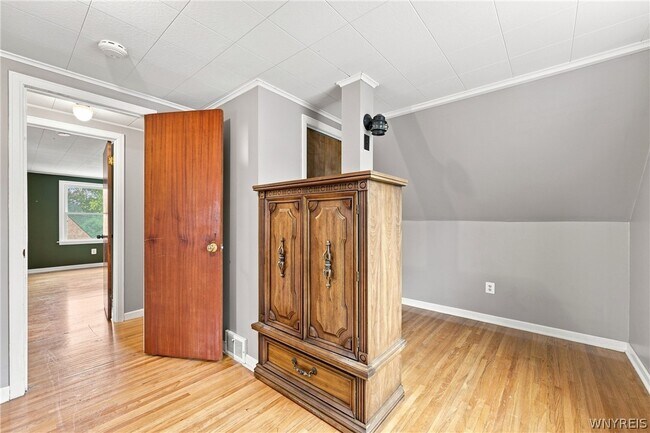 Building Photo - 4643 Patricia Dr