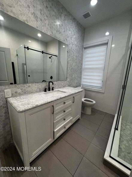 Building Photo - 255 Hollywood Ave