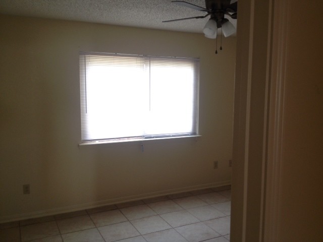 Building Photo - 2408 Skyline Dr