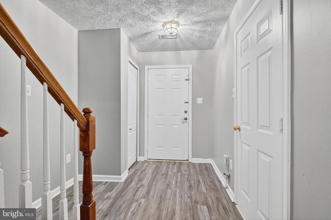 Building Photo - 3231 Halcyon Ct