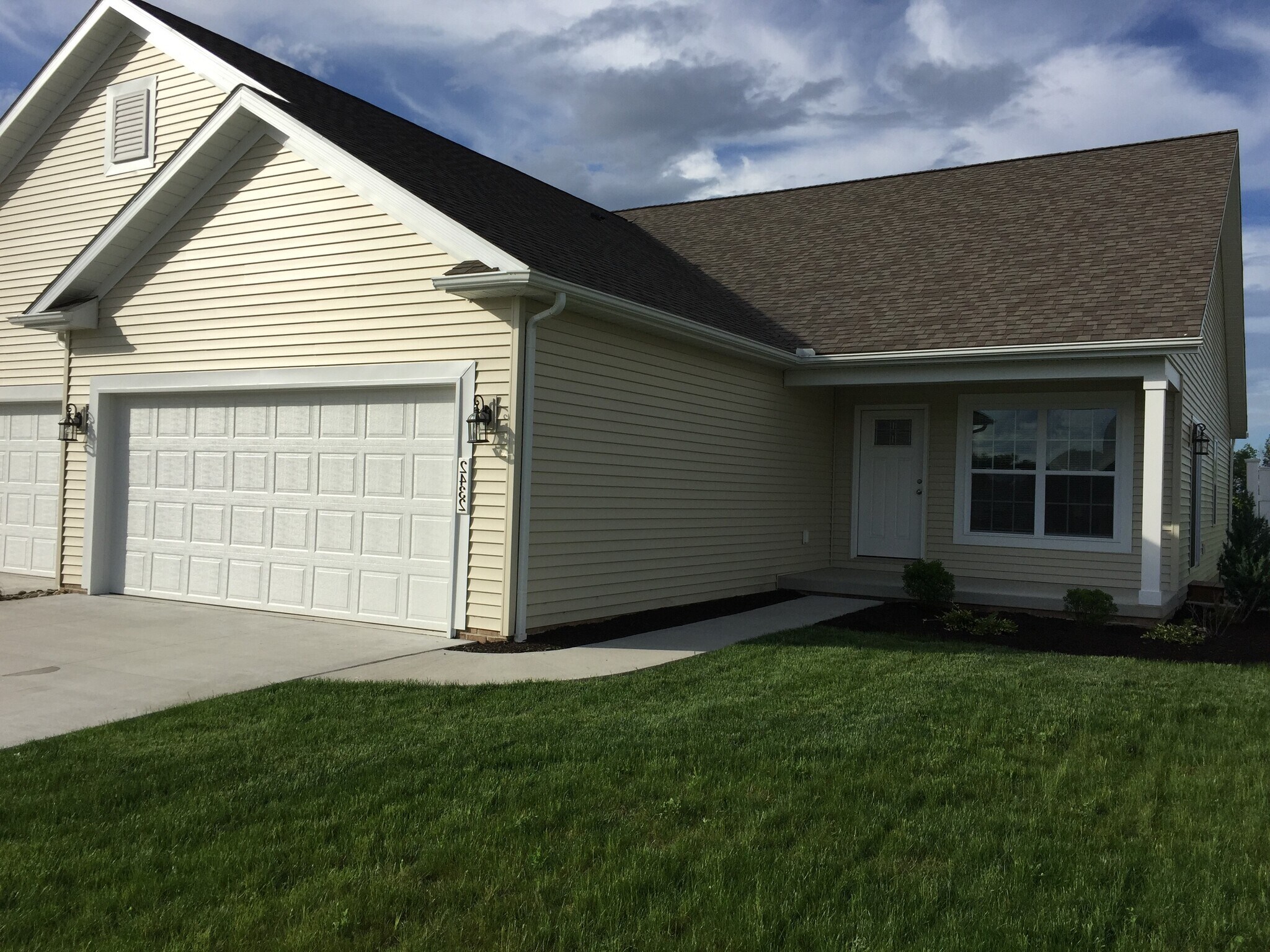 Building Photo - 2409 Wittenberg Ave SE