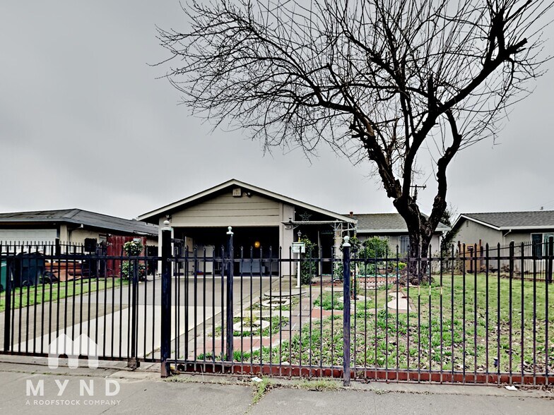 Primary Photo - 7304 Lawnwood Dr
