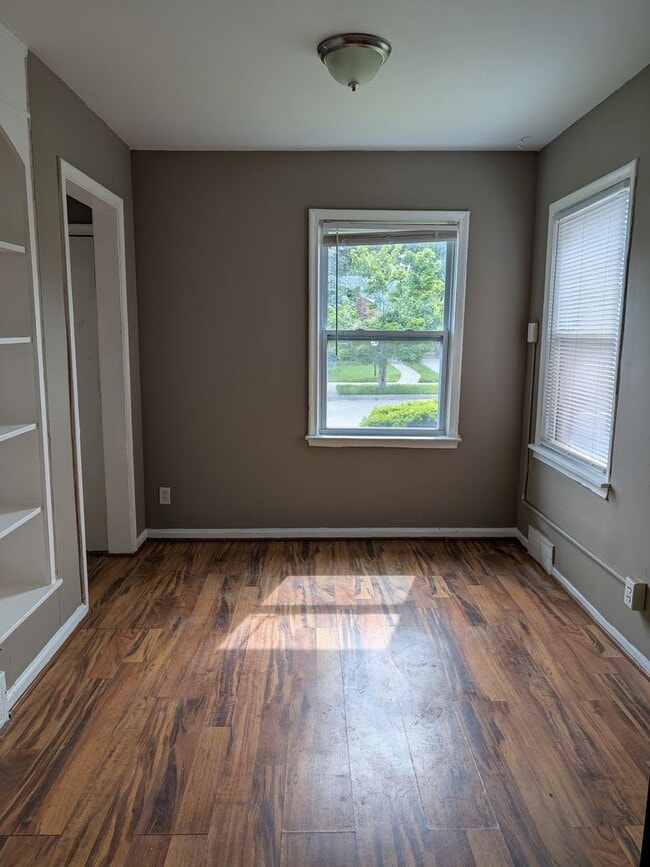 Building Photo - 18493 Fenmore- 2 BEDS & 1 BATH FOR RENT!