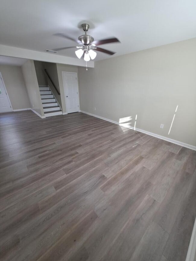 Building Photo - 29 Charlotte Pl