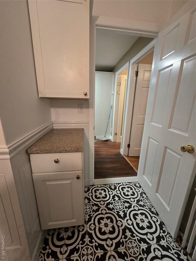 Building Photo - 35 Townsend Rd